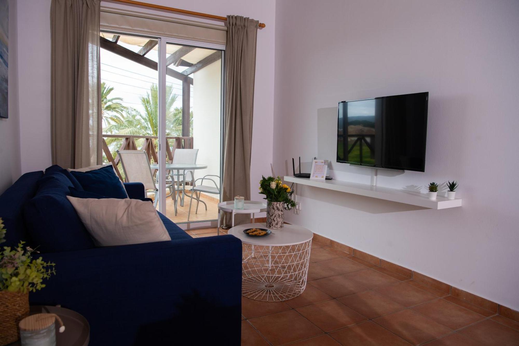 Path Latchi Beachfront Apartments Exterior photo