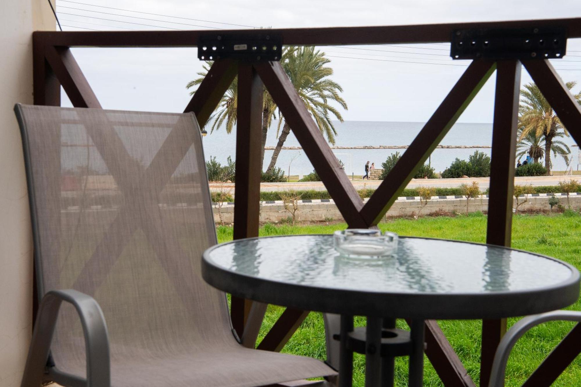 Path Latchi Beachfront Apartments Exterior photo