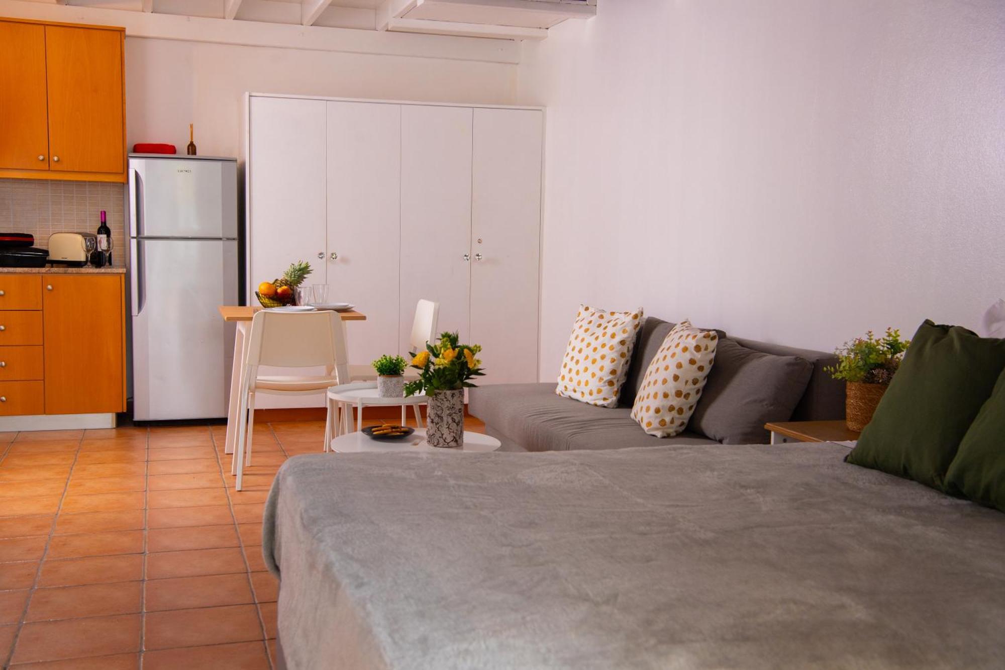 Path Latchi Beachfront Apartments Exterior photo